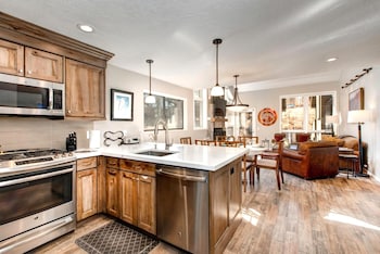 red pine 4 bedrooms rpt 14t by kbm