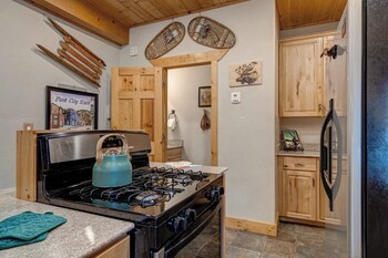 Timber Wolf Lodge 2 Bedrooms Twl-12C By Kbm,3964 North Timber Wolf Lane,4 star