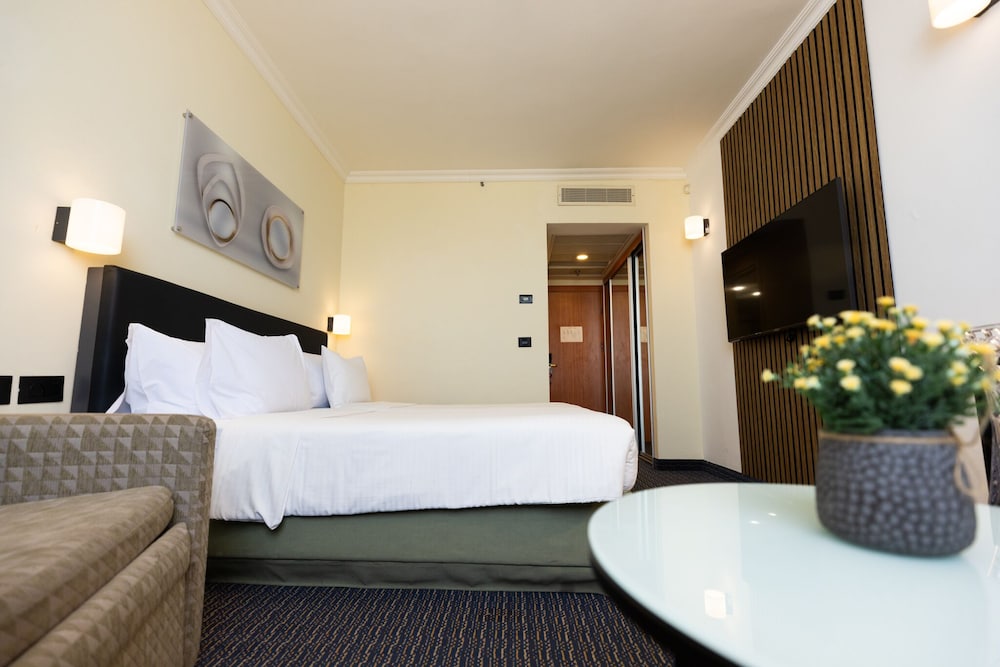 grand beach hotel