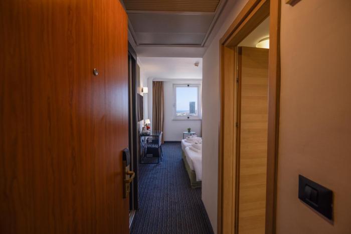 grand beach hotel
