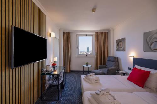 grand beach hotel