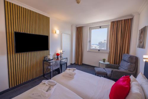 grand beach hotel