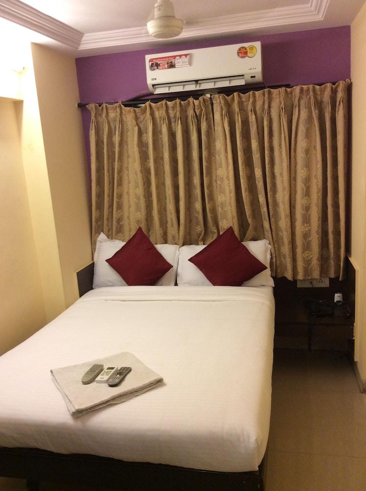 hotel arma near bkc