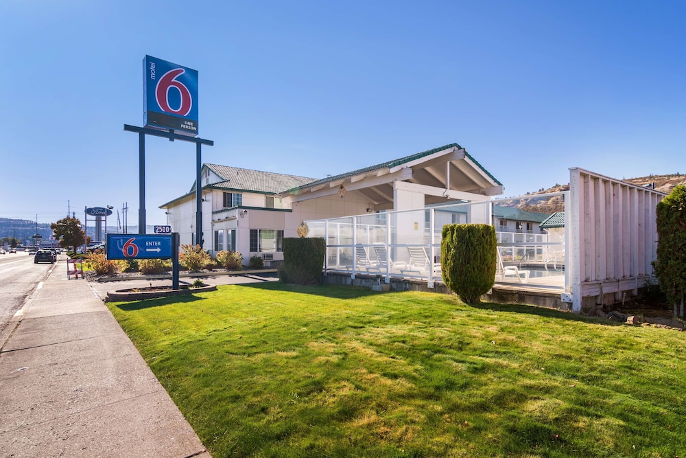 motel 6 the dalles or