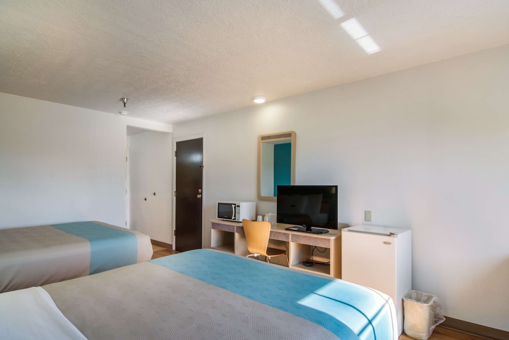 motel 6 the dalles or