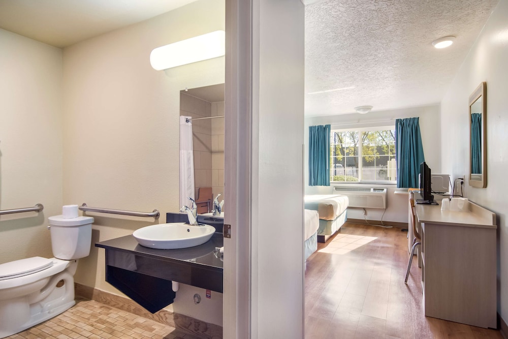 motel 6 the dalles or