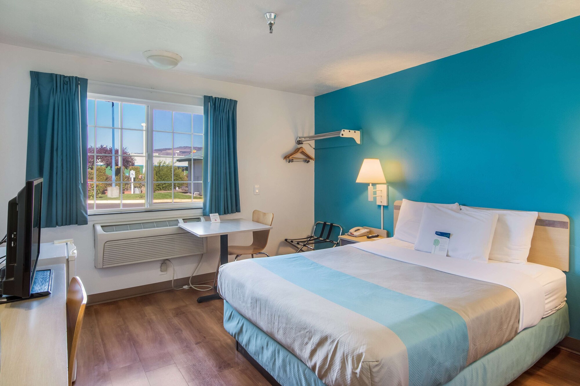 motel 6 the dalles or