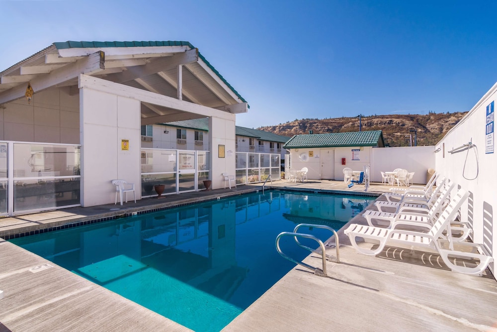 motel 6 the dalles or