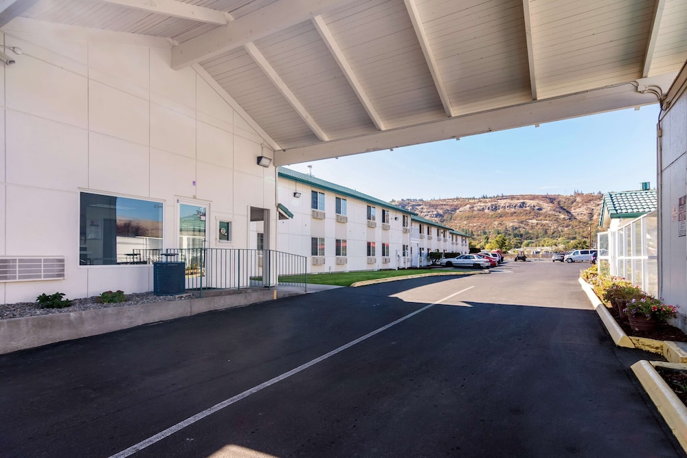 motel 6 the dalles or