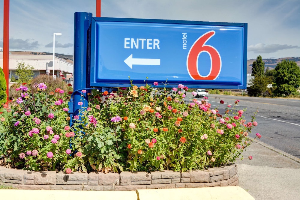 motel 6 the dalles or