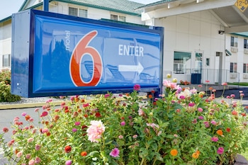 motel 6 the dalles or