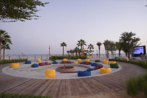 bab al nojoum hudayriyat camp