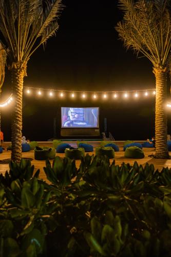 bab al nojoum hudayriyat camp