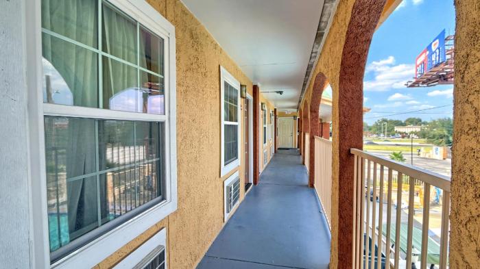 econo lodge austin south