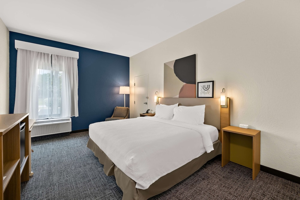 spark by hilton tifton