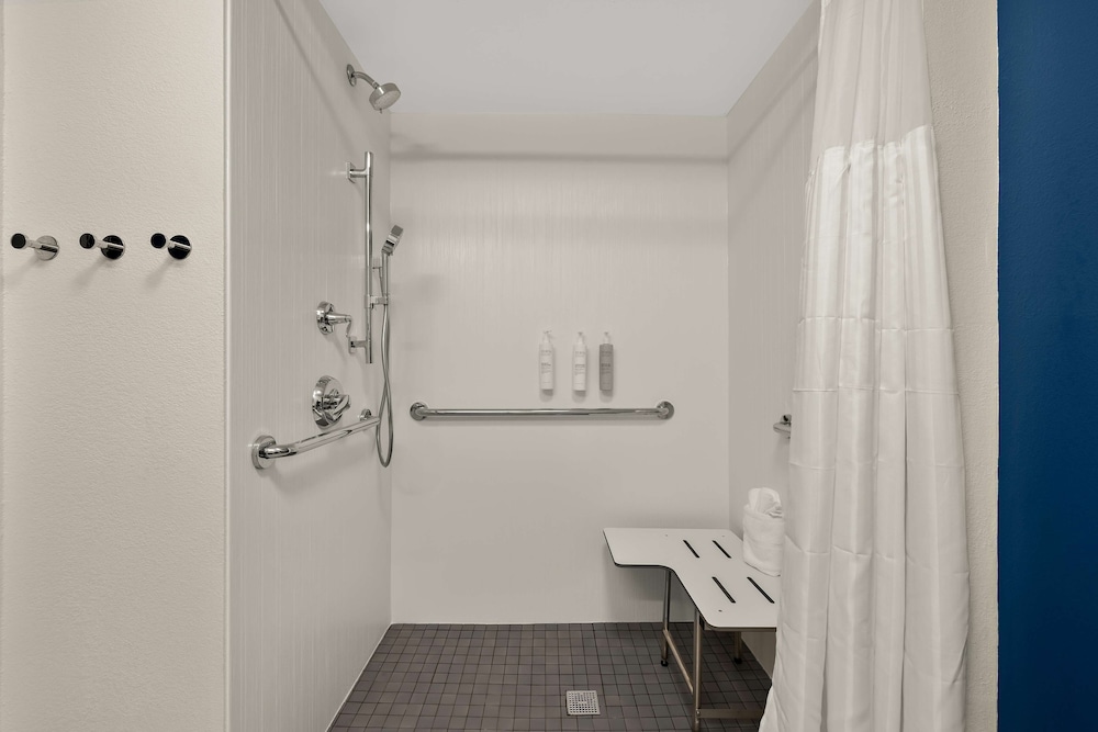 spark by hilton tifton