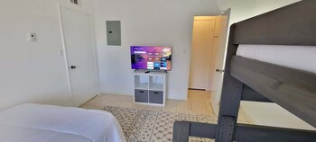 Tiki 1 Bedroom Home By Redawning,6608 Padre Blvd,4 star