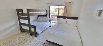Tiki 1 Bedroom Home By Redawning,6608 Padre Blvd,4 star