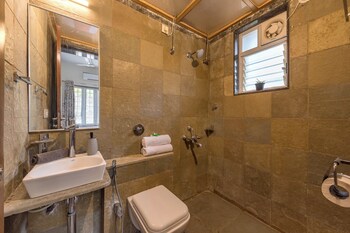 cosmicstays greystone villa mountain view and dam