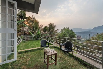 cosmicstays greystone villa mountain view and dam