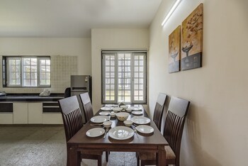 cosmicstays greystone villa mountain view and dam