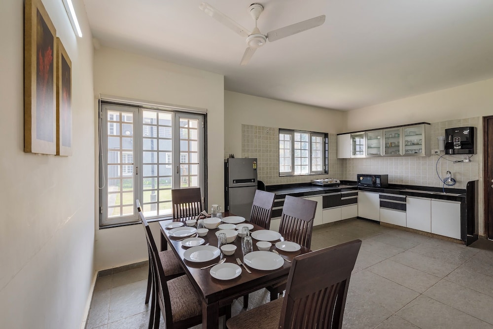 cosmicstays greystone villa mountain view and dam