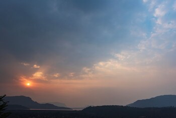 cosmicstays greystone villa mountain view and dam