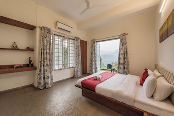 cosmicstays greystone villa mountain view and dam