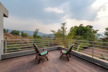 cosmicstays greystone villa mountain view and dam