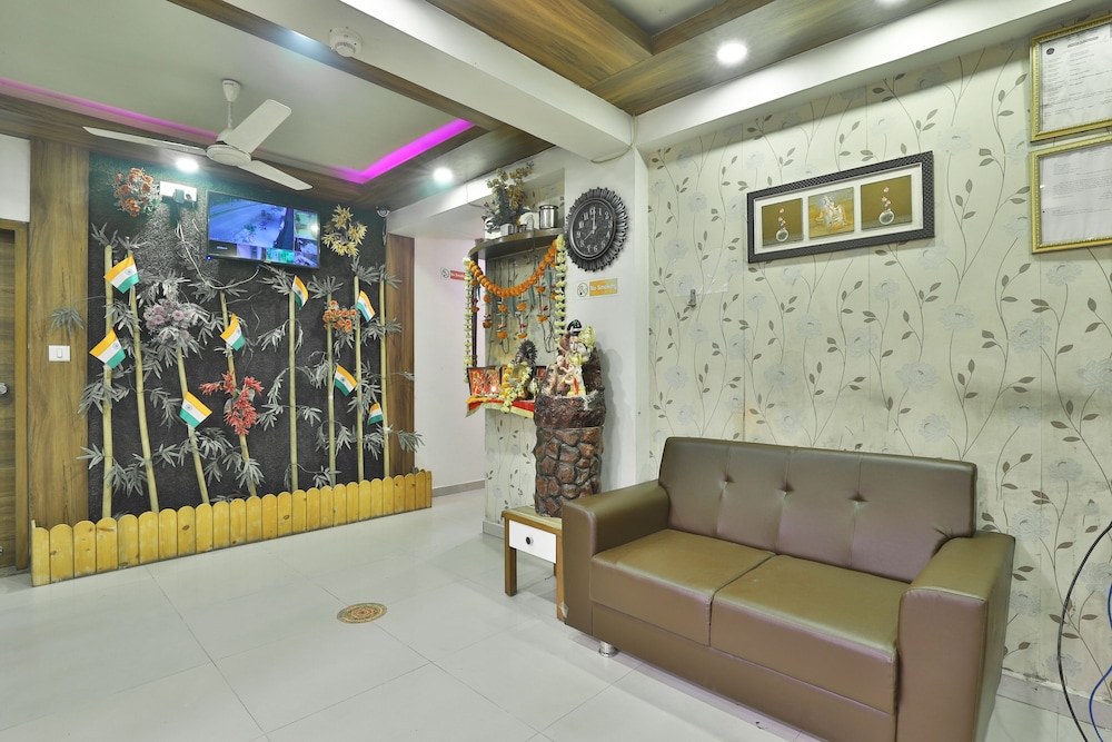 hotel red rose guest house