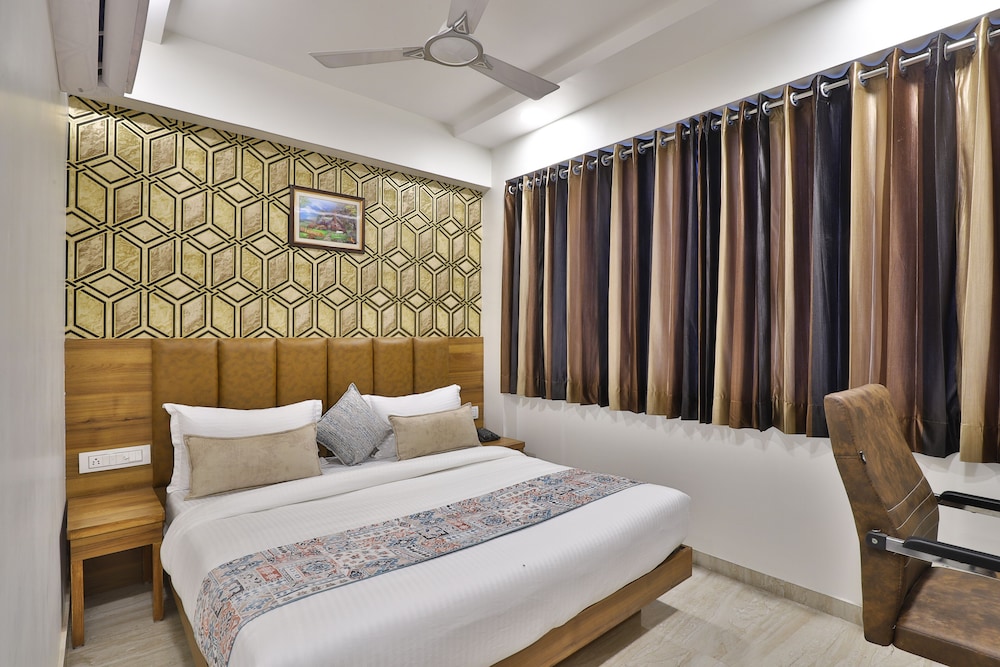 hotel red rose guest house