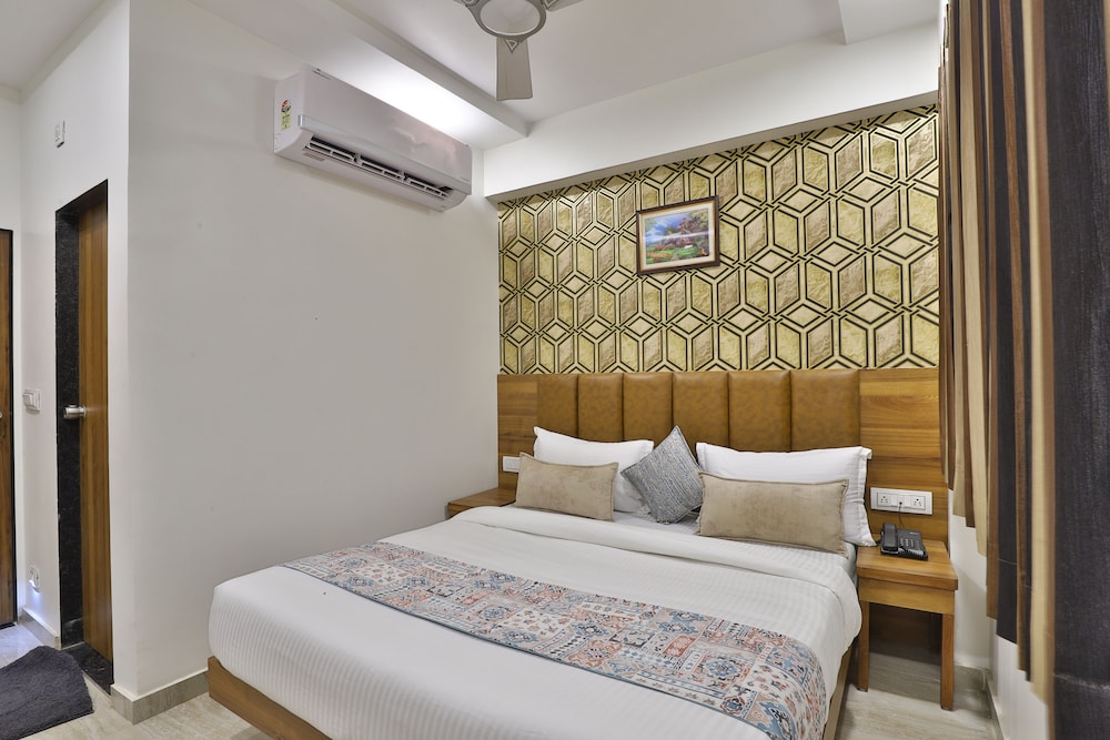 hotel red rose guest house