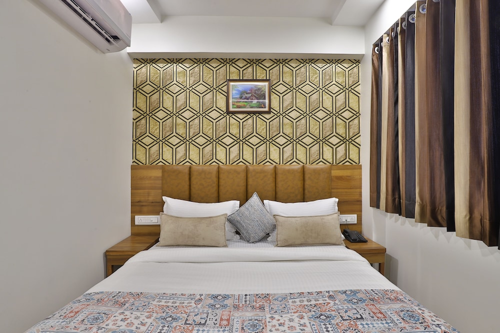 hotel red rose guest house