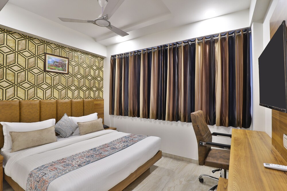 hotel red rose guest house