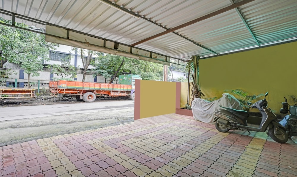 new harshita inn by glitz hotel