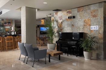 comfort hotel and spa adults only