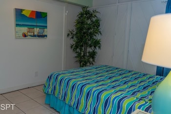 Caribbean Vibes House 3 Bedroom Home By Redawning,One26 E Carolyn Dr,4 star