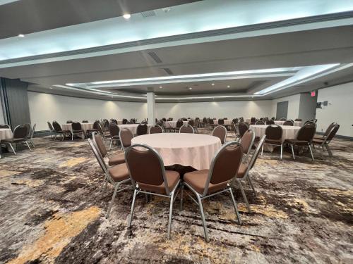 holiday inn toronto airport east by ihg