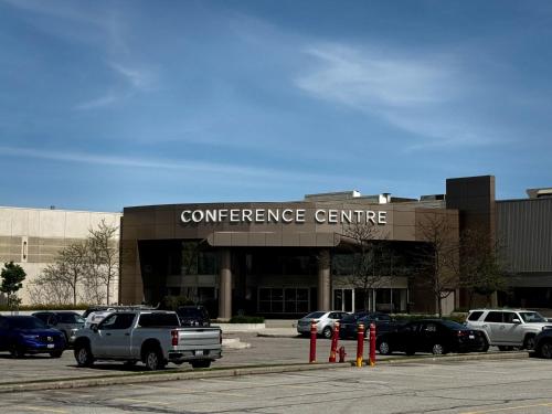holiday inn toronto airport east by ihg