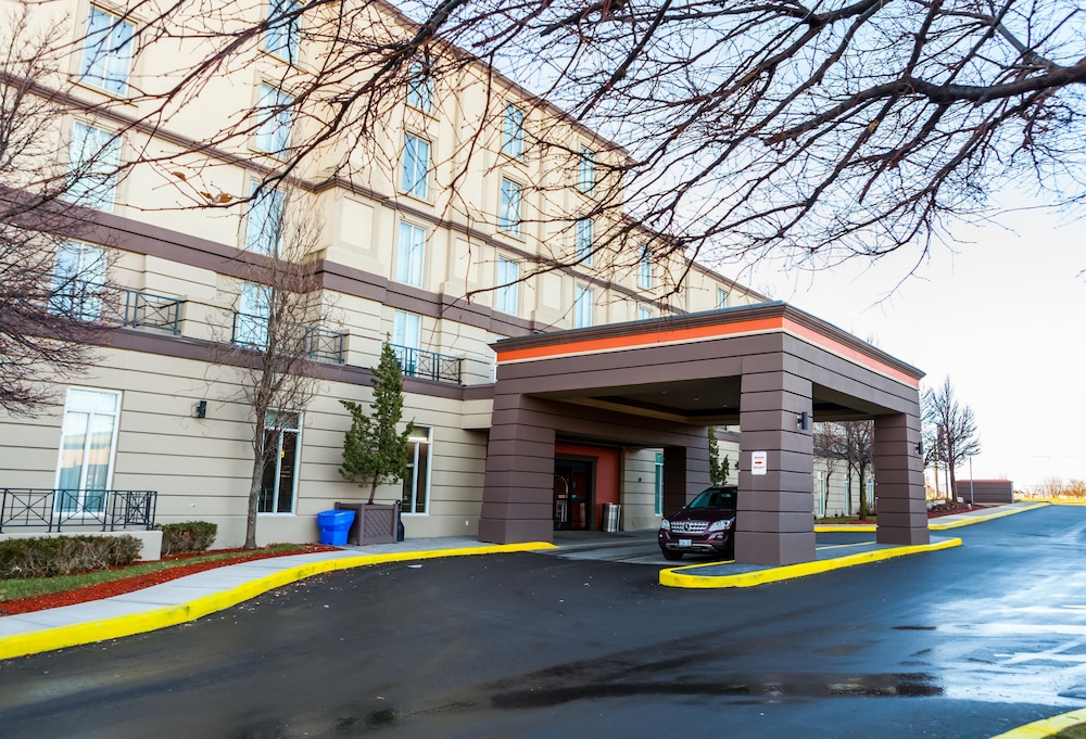 best western premier toronto airport carlingview hotel