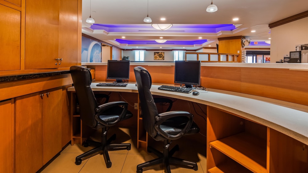 best western premier toronto airport carlingview hotel