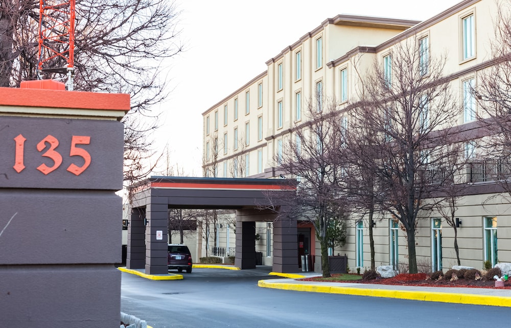 best western premier toronto airport carlingview hotel