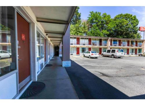 edyn hotel by townhouse wytheville us 52