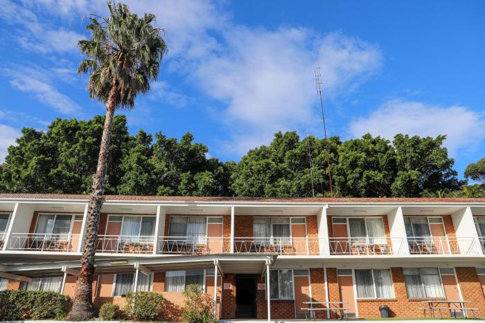 the palms motel formerly flinders motel