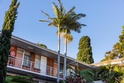 the palms motel formerly flinders motel