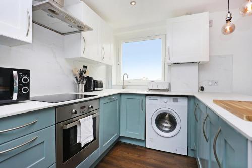 joivy contemporary royal mile apartment w balcony