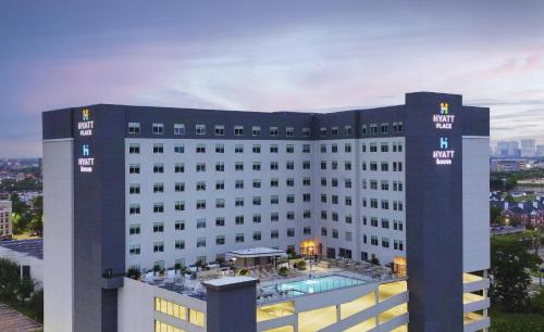 hyatt place houston medical center