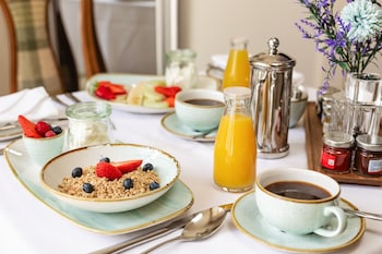 Grange Manor,,4 star