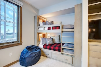 Resort Three Bedroom Suite 3 Apartment Hotel By Redawning,6702 Stein Circle,2 star