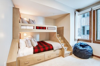 Resort Three Bedroom Suite 3 Apartment Hotel By Redawning,6702 Stein Circle,2 star